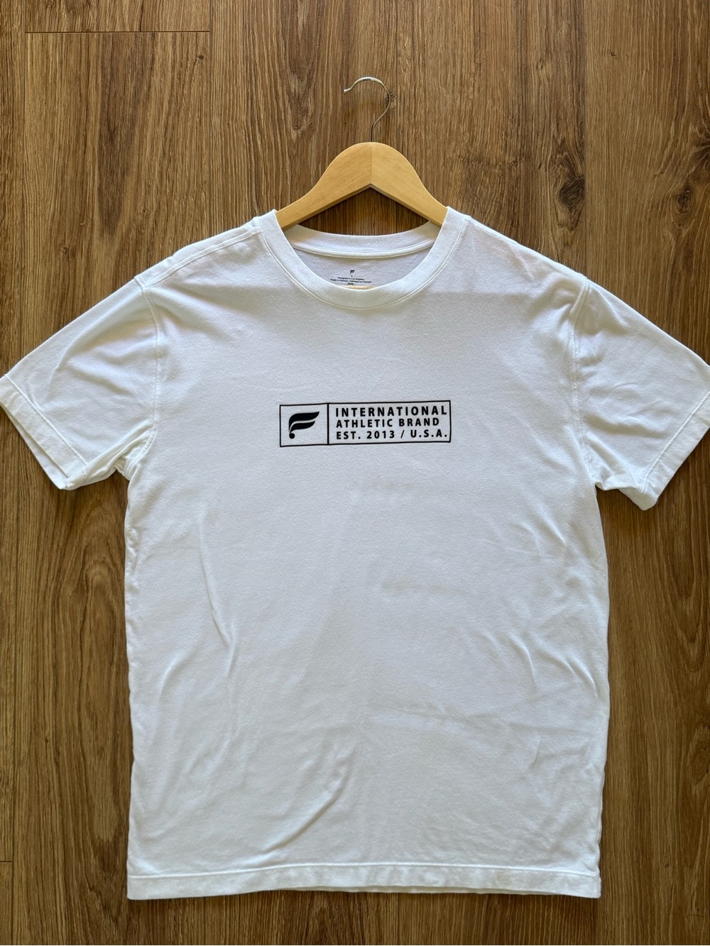 Men's Fabletics White Graphic Tee -